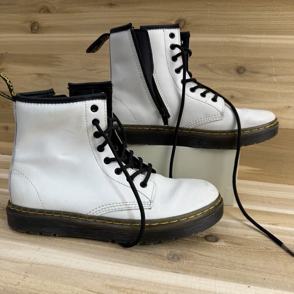 Dr. Martens Zavala J AW004 Lace Up Combat Boot White Size 4M Youth